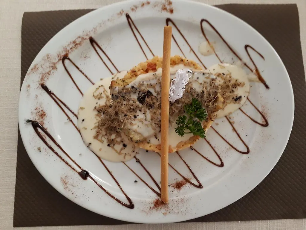 Le Grand Hotel Aups 2*,