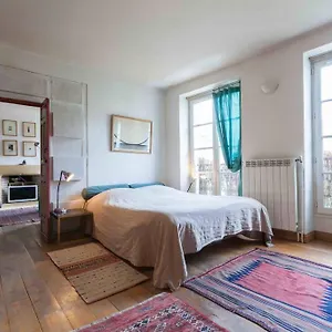Marais Apartahotel París
